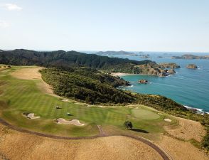 Kauri Cliffs 16th Aerial Side